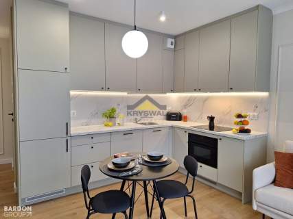 Apartament w centrum miasta z widokiem na park