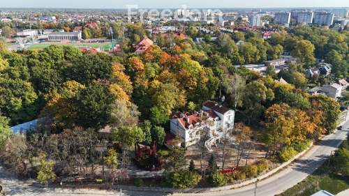 Pałac Tarnowskich zabytkowy kompleks hotelowy z SPA 1,36 ha