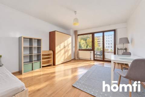 2 POKOJE Z POTENCJAŁEM NA 3 BALKON, WINDA, GARAŻ
