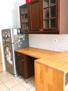 Dwupoziomowy, skrajny szeregowiec-garaż-ogród
