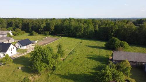 Siedlisko w Barłogach gm. Kurów 35 kw. do Lublina.
