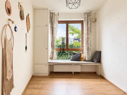APARTAMENT Z DWOMA OGRODAMI 122 M MIASTECZKO