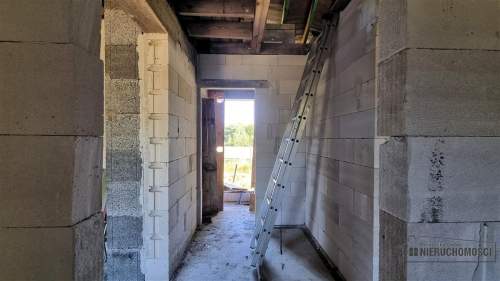Dom blisko jeziora Dołgie działka 1163 m2.