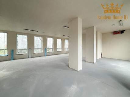 Nieruchomość komercyjna na sprzedaż, 888 m2, Warszawa