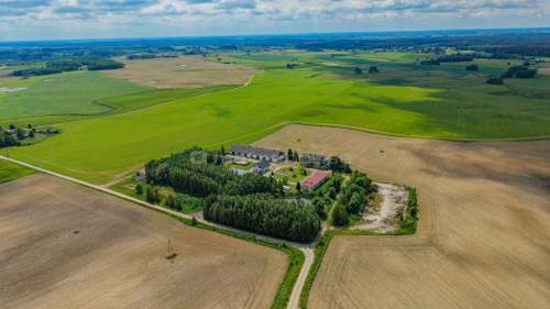 Dom z 2025 roku 16 ha ziemi i rozbudowane zaplecze