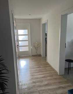 61 m 3 pokoje balkon po remoncie
