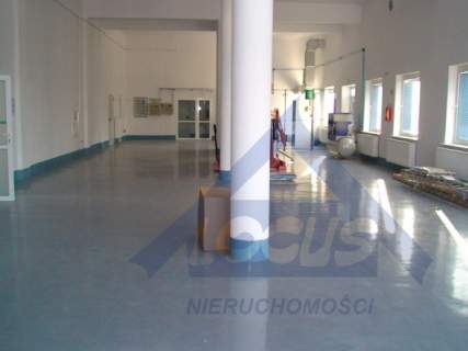 Nowoczesny budynek biurowo-magazynowy 901 m