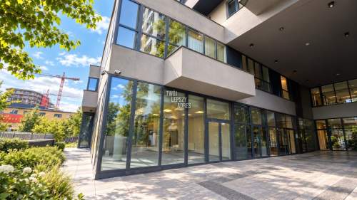 REPREZENTACYJNY LOKAL Z WITRYNĄ 141 m CENTRUM