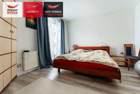 Dwupoziomowe mieszkanie 3 balkony hala garażowa