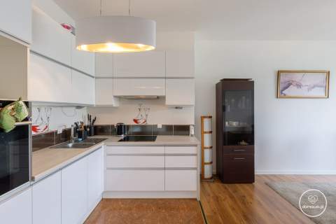 WILANÓW 64m2 3 POKOJE TARAS 12m2 2012r. TRAMWAJ