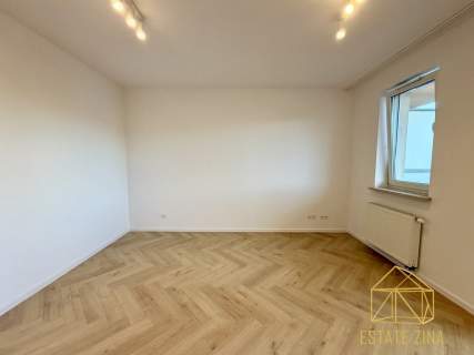 Mieszkanie po generalnym remoncie Duży balkon