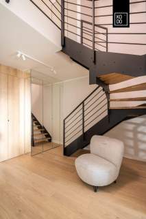 Wykończony apartament z antresolą i balkonem