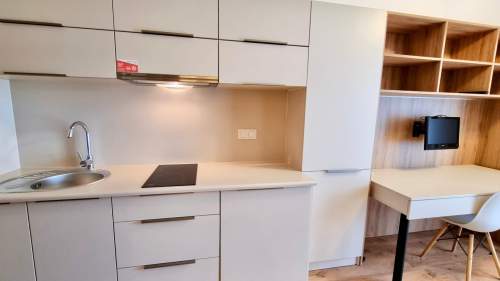 Do wynajęcia lokal w standardzie hotelowym. Wszystko w cenie.