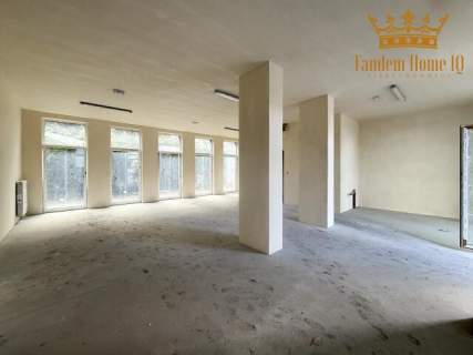 Do wynajęcia cały budynek 888 m2 na osiedlu mieszkaniowym B