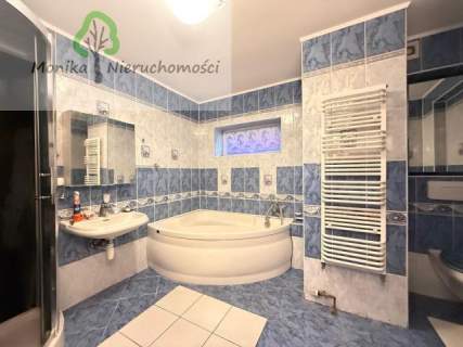 Dom z lokalem gastronomicznym 229 m2 620 m2 działki centrum 