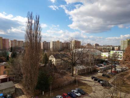 Wygodna kawalerka z dużym balkonem, metro Bródno