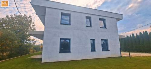 Miechów,widokowa okolica,dom z garażem