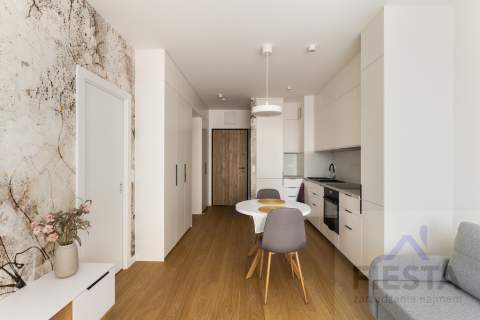 Nowy apartament 2 pokoje ul. Chmielna garaż