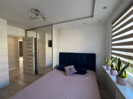 2 piętro ul. Starzyńskiego balkon dwustronne