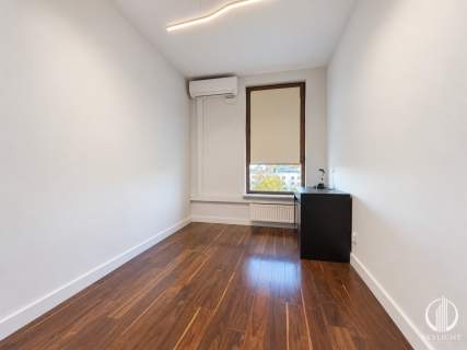 Czteropokojowy apartament na Woli