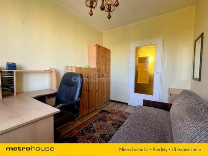 4 pokoje /73,34 m2 / 3 piętro /CO miejskie/ balkon