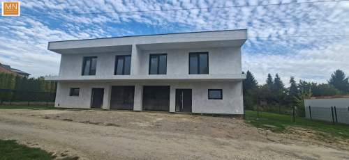 Miechów,widokowa okolica,dom z garażem