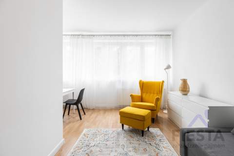 Warszawa-Ochota-przestronne studio-Pruszkowska