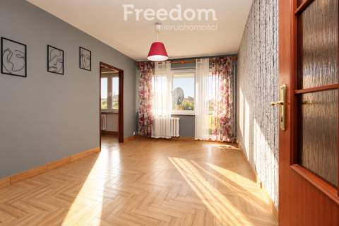 3 pokoje z balkonem 48 m 3 piętro