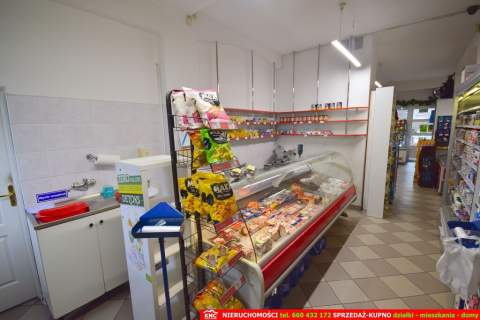 Lokal handlowo-usługowy w świetnej lokalizacji.