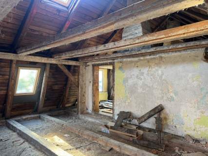 Dom pod 8 apartamentów z projektem