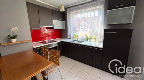 2 pokoje, Śródmieście, balkon,winda, 2010r.b.
