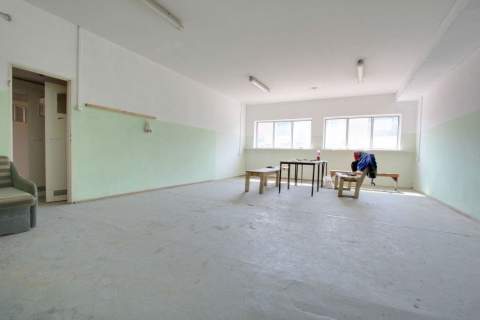 Hala z suwnicą 3t., pow. 1146m2, Kielce