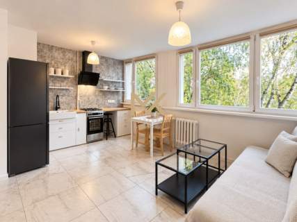 3 pokoje 60m2 po generalnym remoncie/ Balkon/ Świetna lokalizacja