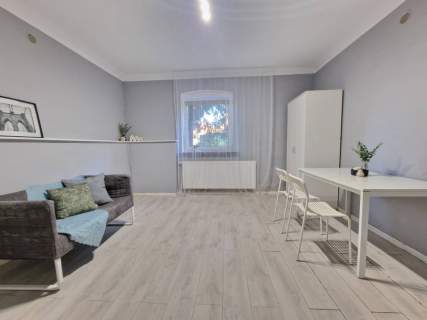 Inwestycyjne mieszkanie w suterenie - umeblowane 135 m2, 7 pokoi...