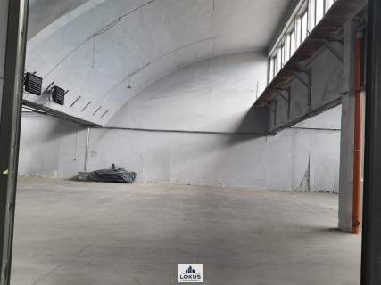 Hala produkcyjno-magazynowa 1424 m2 rampa biuro