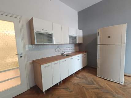 Lokal biuro 4 pok. Łódź Centrum obok sąd i teatr na wynajem