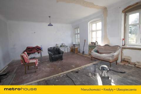 Duże mieszkanie w Pałacu w Trzebcu, gm Tychowo