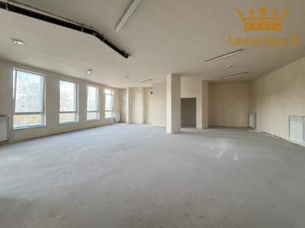Do wynajęcia cały budynek 888 m2 na osiedlu mieszkaniowym B