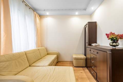 3 POKOJE 58,8 m I PIĘTRO BALKON OS. KMITY