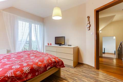 Połówka bliźniaka z dużym ogrodem