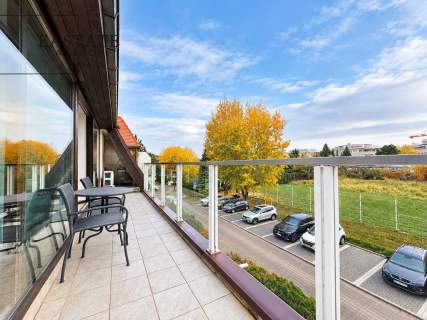 ul. Włodarzewska 51E/ Parking/ Park Szczęśliwicki