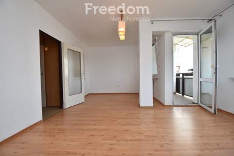 Kawalerka 33 m2, blok, balkon 2 piętro Namysłów