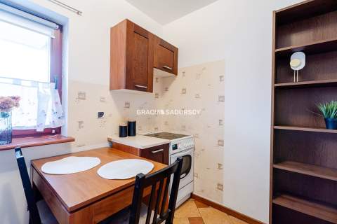 BOBRZYŃSKIEGO 2 POK OSIEDLE ZAMKNIĘTE