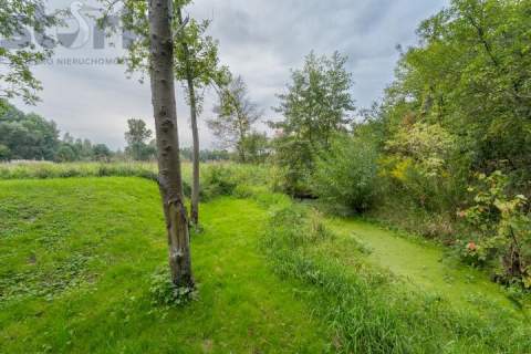 Prywatny park z możliwościa zabudowy/9400m/dostęp do rzeki Zw