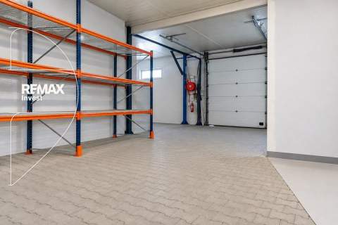 Obiekt magazynowo-usługowo-biurowy 723 m2 Bielsko