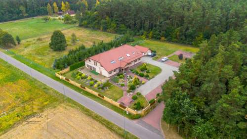 Hotel z restauracją 1500 m - duża działka 4400 m
