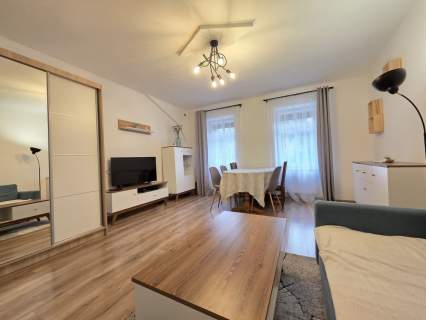 2 pokojowe 44 m parter kamienica Legnica