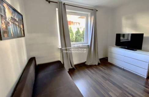 jasne ciche 5 pokojowe na Ursynowie, budynek z 200
