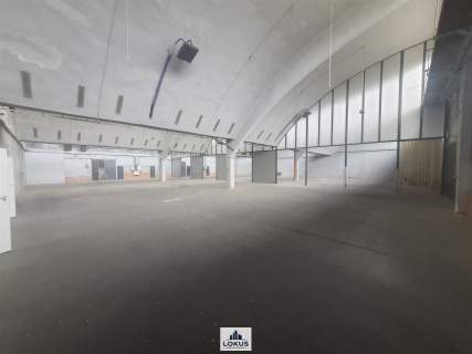 Hala produkcyjno-magazynowa 1424 m2 rampa biuro