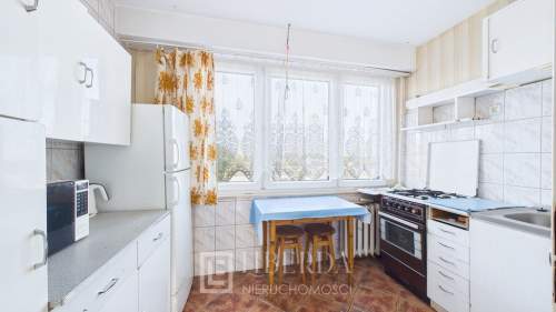 Mieszkanie 4 pokoje, os. Sienkiewicza, 57,60 m2